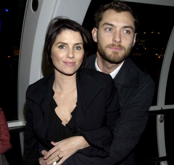 SKILTE SEG: Sadie Frost og Jude Law var gift fra 1997 til 2003. Sammen har de tre barn. Foto: NTB Scanpix SKILTE SEG: Sadie Frost og Jude Law var gift fra 1997 til 2003. Sammen har de tre barn. Foto: NTB Scanpix